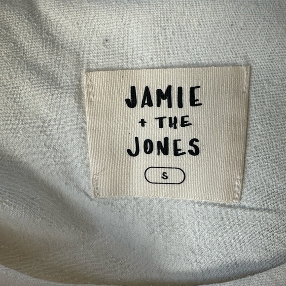 Jamie + the Jones long sleeve pocket box top - Picture 3 of 6